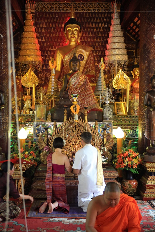 Thailand weddings monks